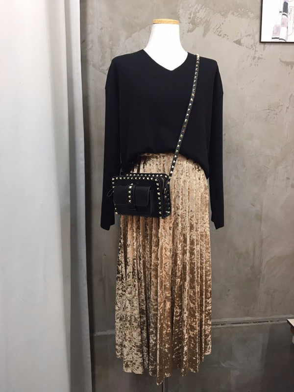 Velvet long skirt wrinkled gold skirt fabric point