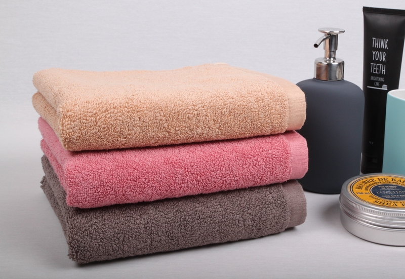 <b><p>Songwol towel Komasa 190g Heavy hot 40 soft</p></b><b><p>ソンウォルタオル コマサ 190g ヘビー ホテル 40数 ソフト モダン 進物</p></b><br /><br /><p align='center'>