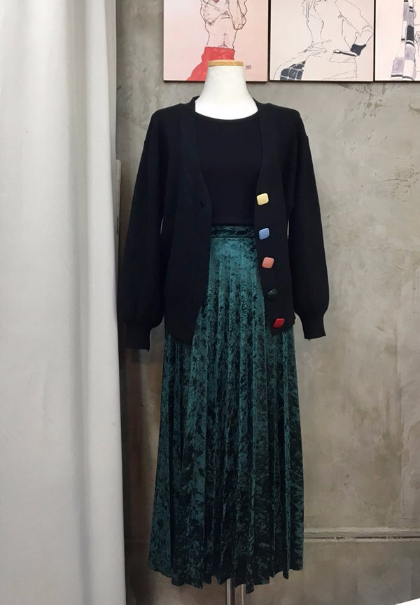 Velvet long skirt wrinkled gold skirt fabric point