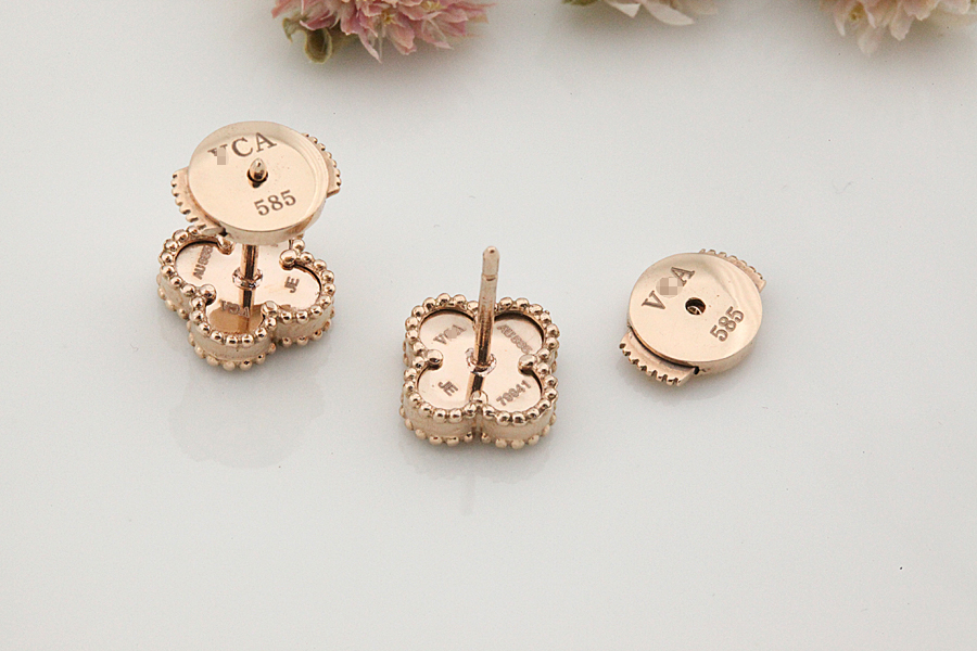 <b><p>Alhambra Clover sweet earring size daily</p></b><b><p>アルハンブラ クローバー スイート イヤリング サイズ デイリー ギフト</p></b><br /><br /><p align='center'>