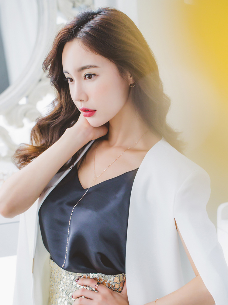 Lovely sleek Waiting Necklace 14K gold 14k long 14