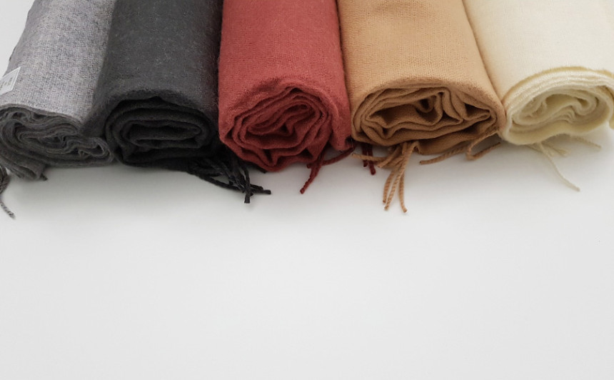 Plain Surgical Wool muffler Woman Autumn Cozy Look