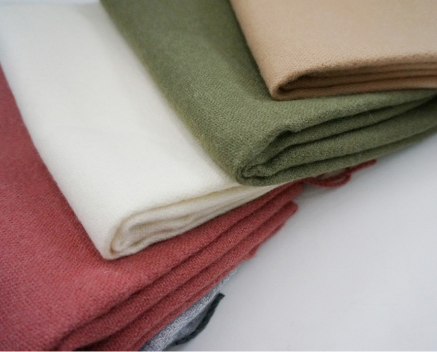 Plain Surgical Wool muffler Woman Autumn Cozy Look