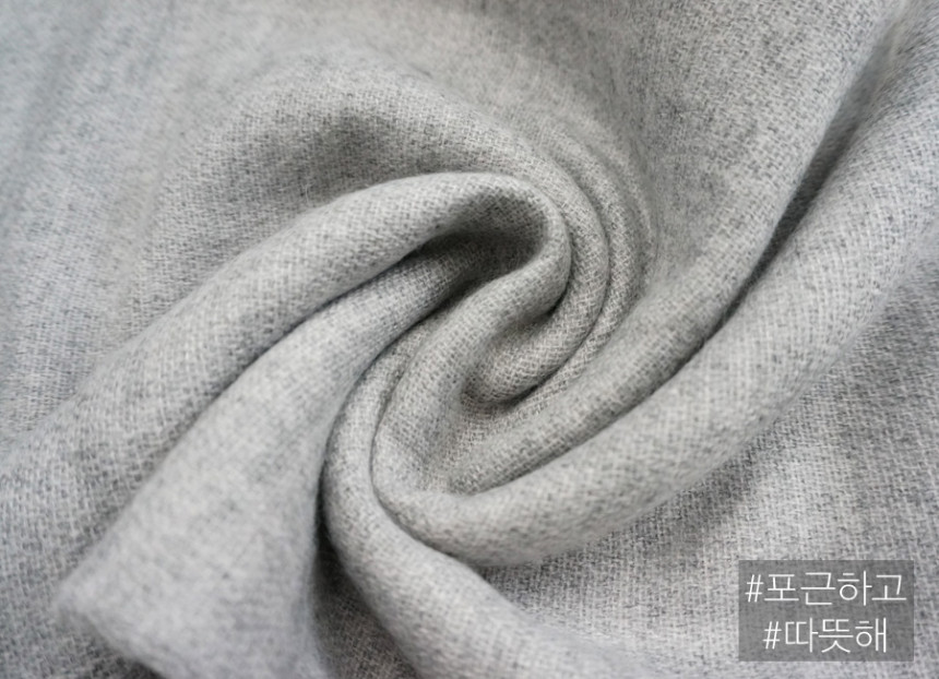 Plain Surgical Wool muffler Woman Autumn Cozy Look