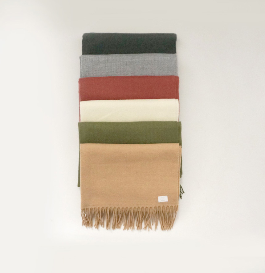 Plain Surgical Wool muffler Woman Autumn Cozy Look