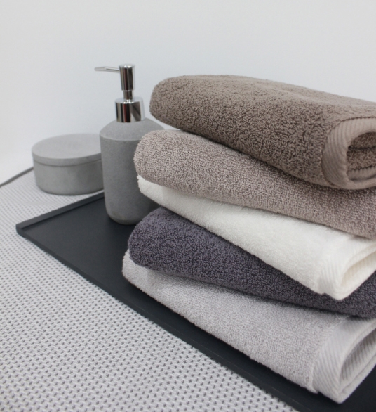<b><p>Songwol towel Komasa 190g Heavy hot 40 soft</p></b><b><p>ソンウォルタオル コマサ 190g ヘビー ホテル 40数 ソフト モダン 進物</p></b><br /><br /><p align='center'>