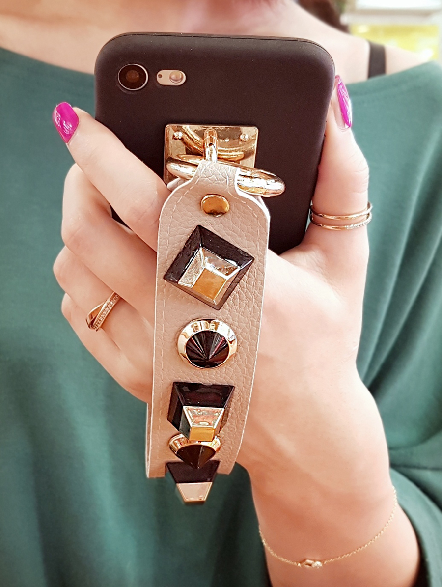 <b><p>Galaxy Note Gold Bck Stud rap iPhone s8 Case</p></b><b><p>ギャラクシーノート8ゴールドブラックスタッドストラップ、iPhone s8ケース珍しいユニーク携帯電</p></b><br /><br /><p align='center'>