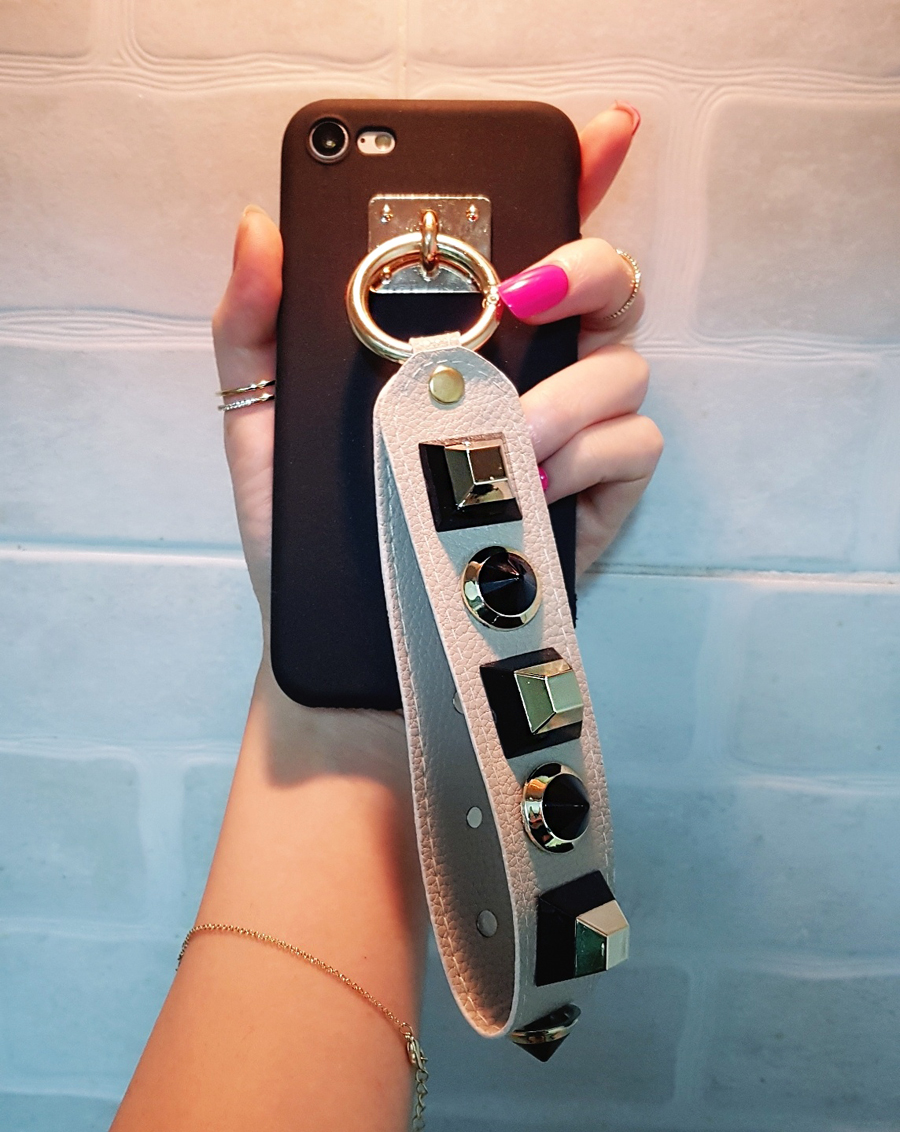 <b><p>Galaxy Note Gold Bck Stud rap iPhone s8 Case</p></b><b><p>ギャラクシーノート8ゴールドブラックスタッドストラップ、iPhone s8ケース珍しいユニーク携帯電</p></b><br /><br /><p align='center'>