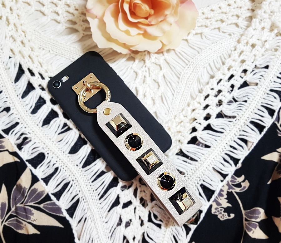 <b><p>Galaxy Note Gold Bck Stud rap iPhone s8 Case</p></b><b><p>ギャラクシーノート8ゴールドブラックスタッドストラップ、iPhone s8ケース珍しいユニーク携帯電</p></b><br /><br /><p align='center'>