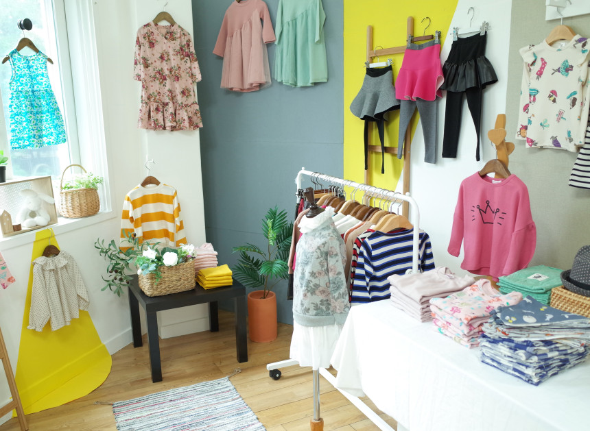 <b><p>Dinosaur tail A boy and girl Nsery clothes</p></b><b><p>恐竜の尾 残っサンハボク 保育園の服 有セット 幼児スウェ 赤ちゃん Tシャツ</p></b><br /><br /><p align='center'>