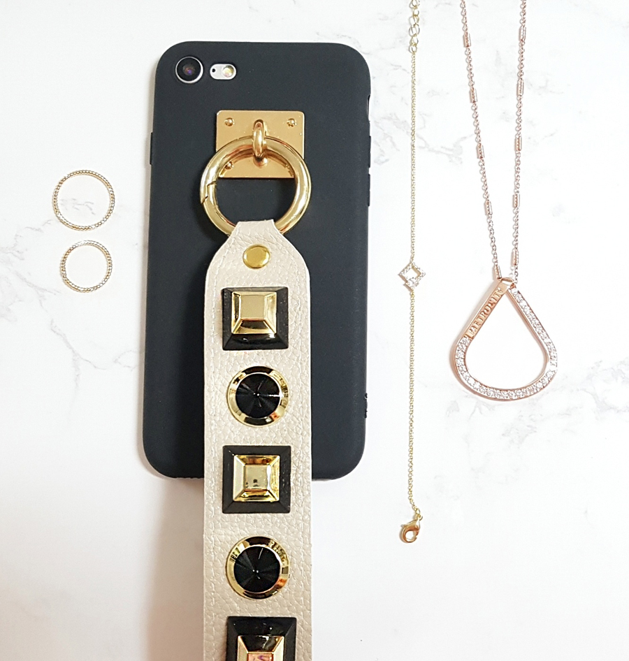 <b><p>Galaxy Note Gold Bck Stud rap iPhone s8 Case</p></b><b><p>ギャラクシーノート8ゴールドブラックスタッドストラップ、iPhone s8ケース珍しいユニーク携帯電</p></b><br /><br /><p align='center'>