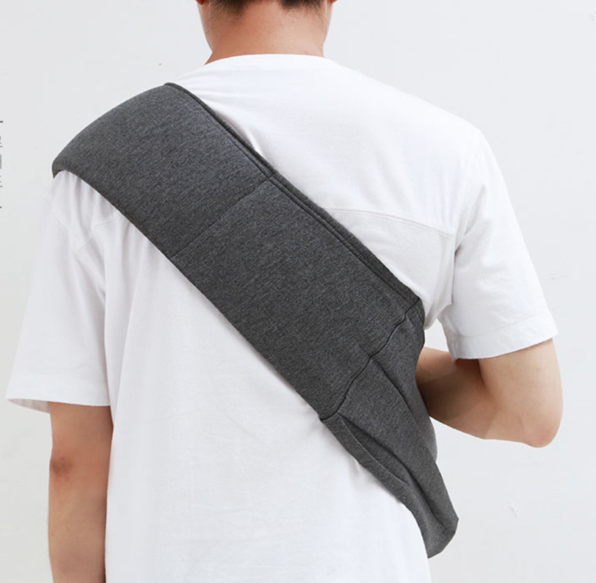 It's dog puppy Sling back Kangaroo Gray Dog mob