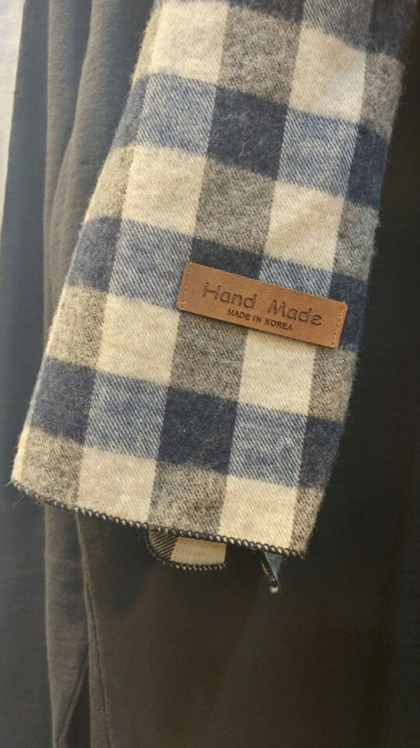Warm and fluffy brushed checked Rectangular muffle