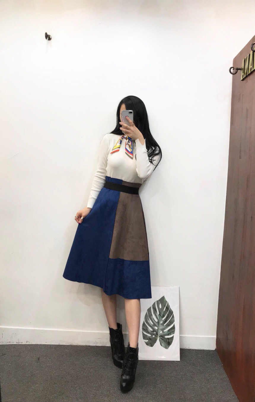 Suede color long skirt banding autumn coordination