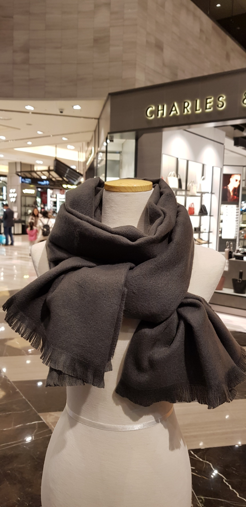 Estilo Franco Ferrero Warm Elegance Muffler E17F2H