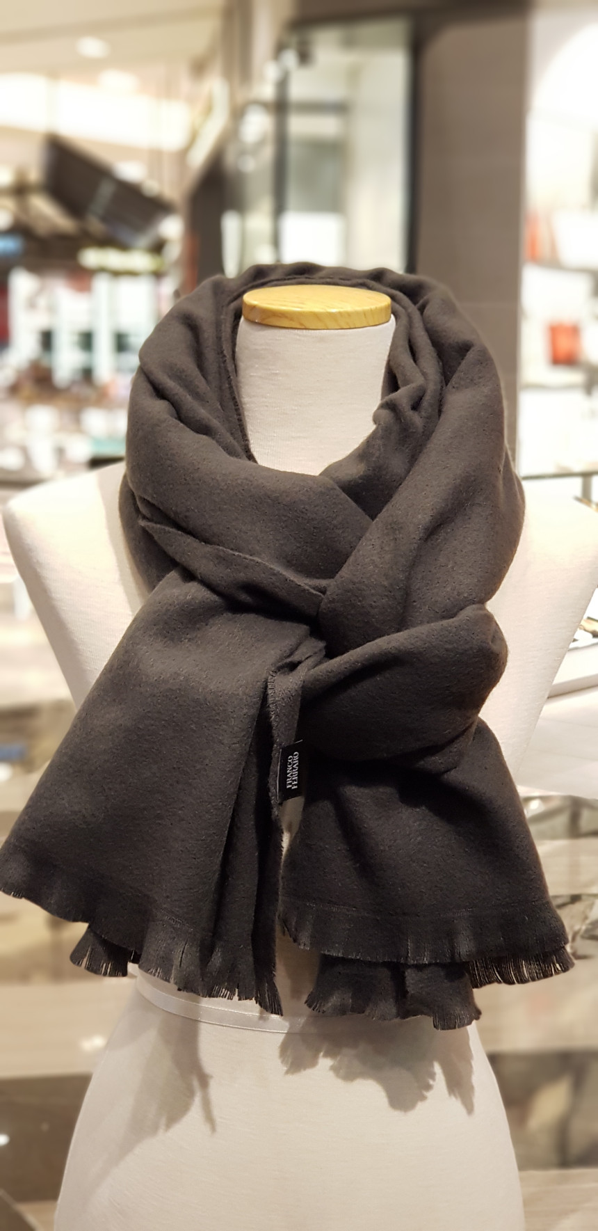 Estilo Franco Ferrero Warm Elegance Muffler E17F2H