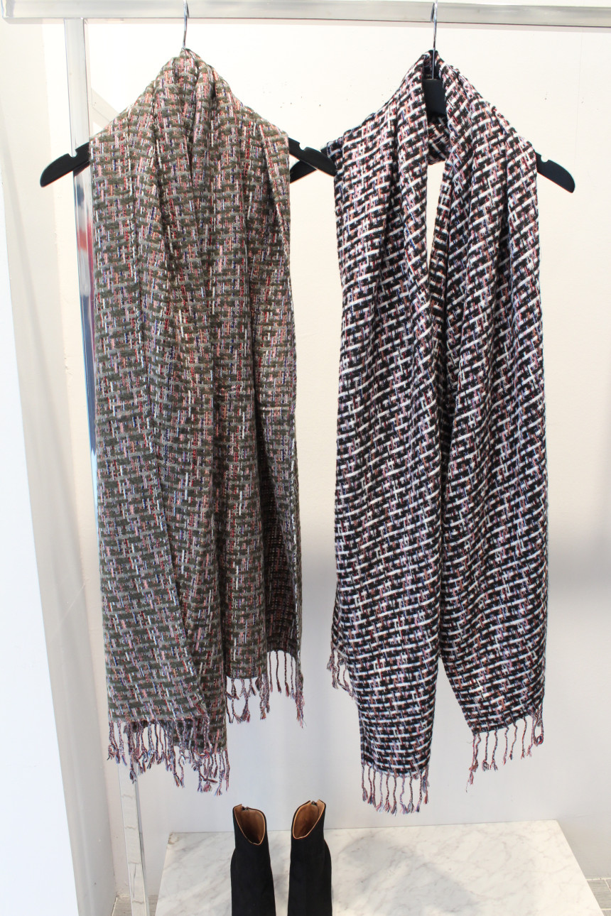 Tweed muffler Luxury classy modern classical feeli