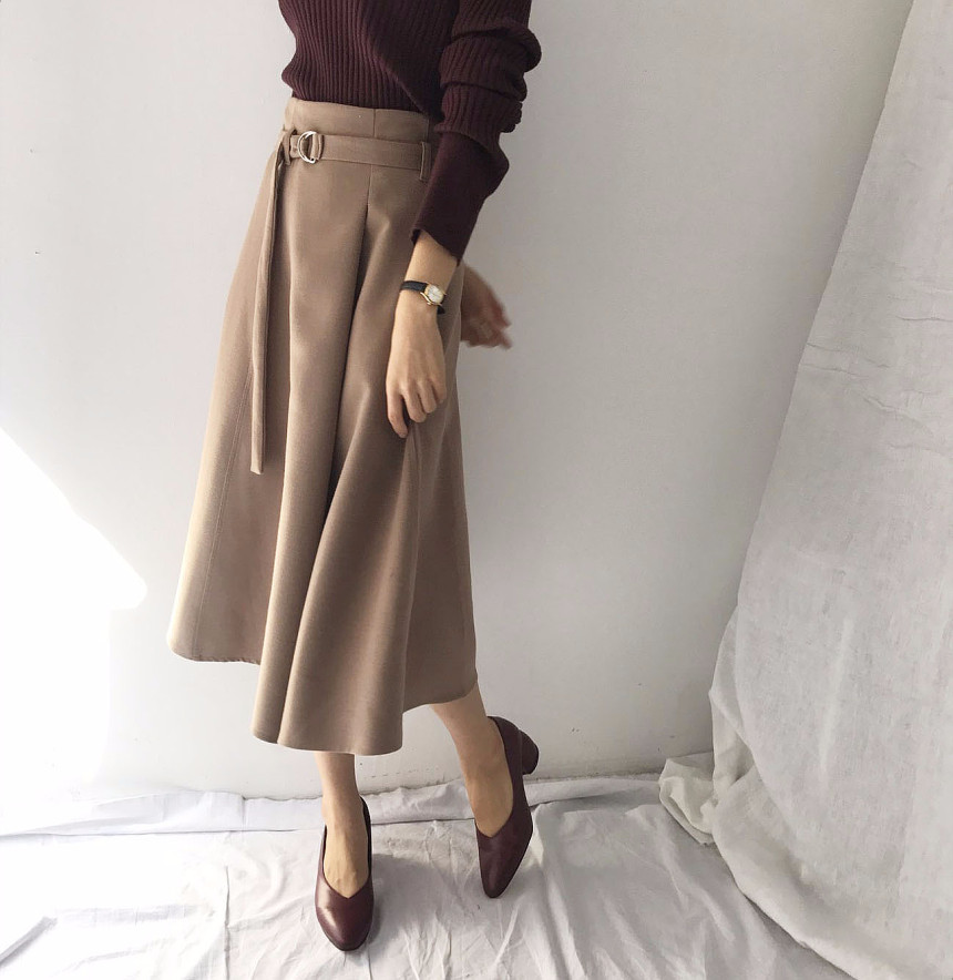 A line Long skirt Minimalist look Wedding fashion 