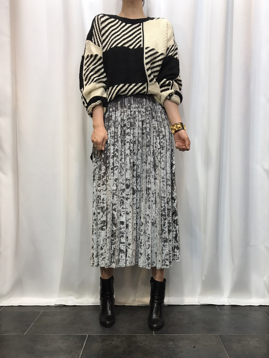 Velvet Pleated Long Skirt