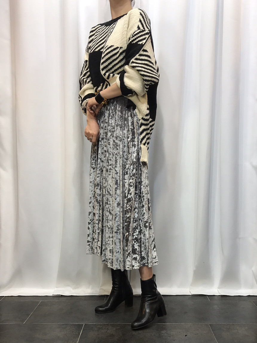 Velvet Pleated Long Skirt