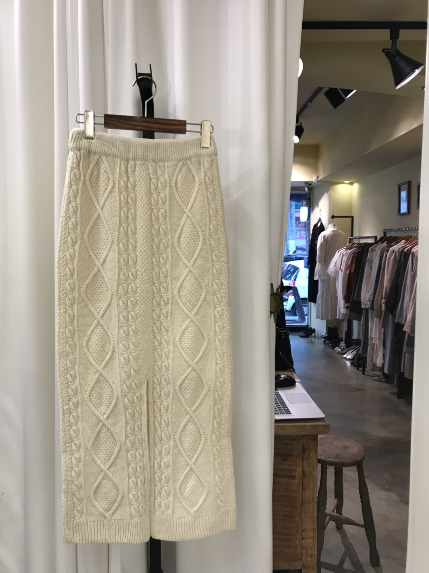 Pretty knit long skirt Women's daily style