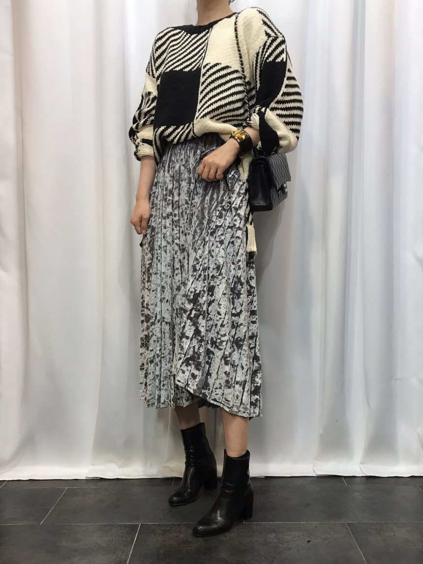 Velvet Pleated Long Skirt