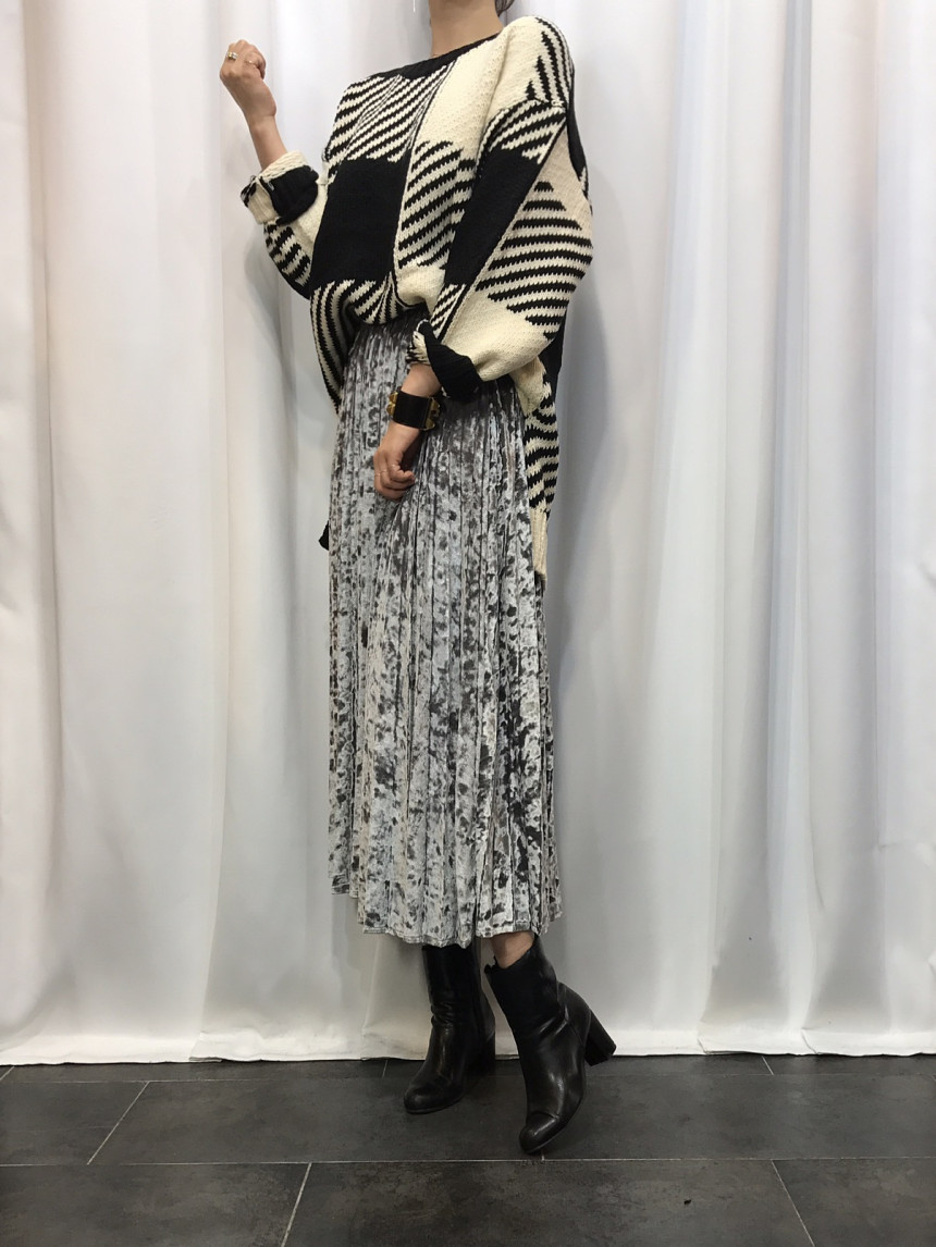 Velvet Pleated Long Skirt