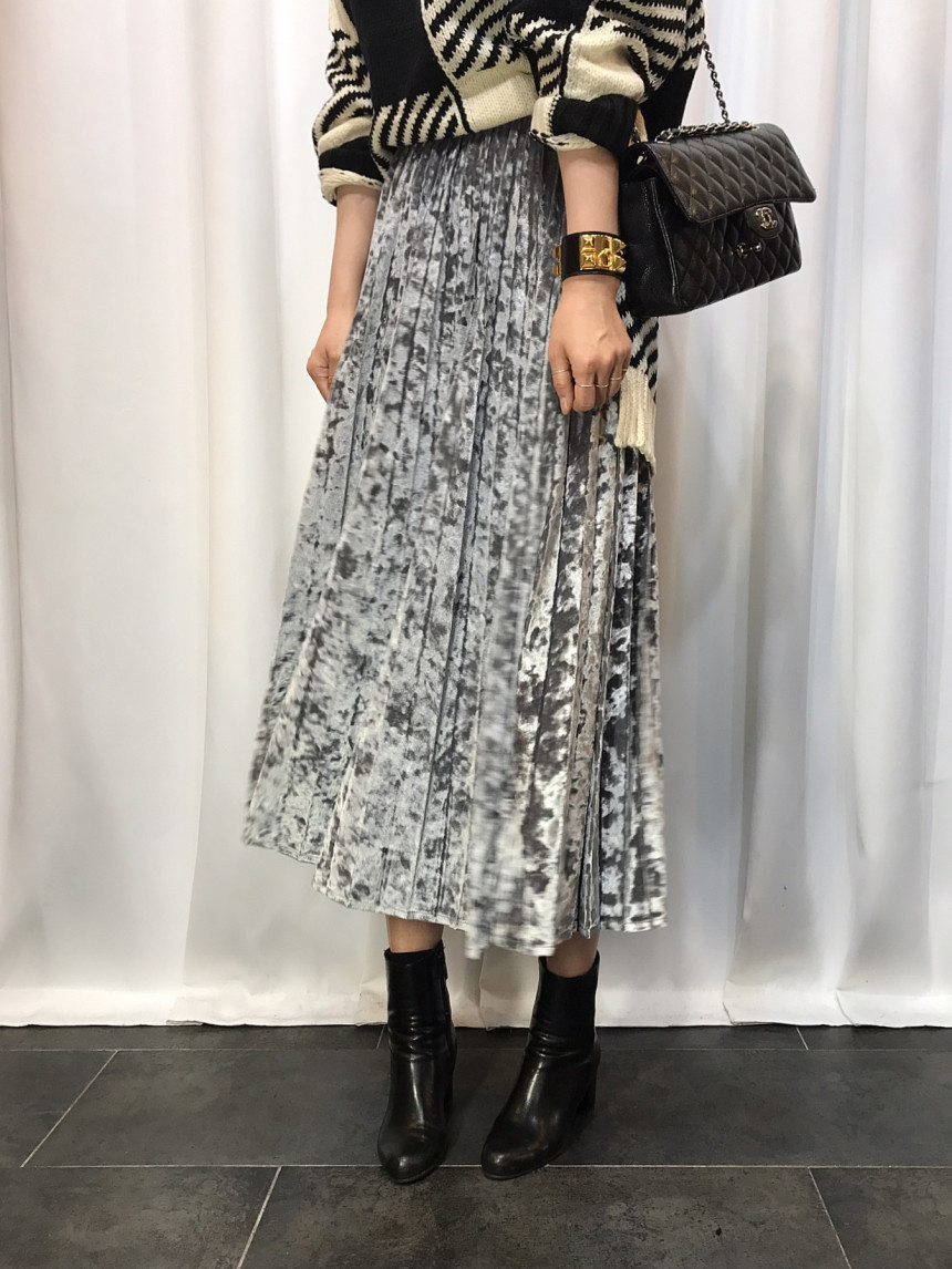 Velvet Pleated Long Skirt