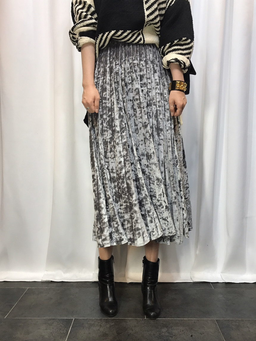 Velvet Pleated Long Skirt