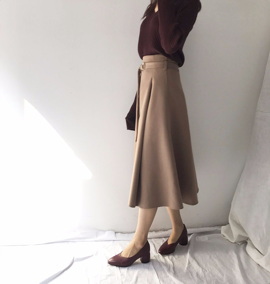 A line Long skirt Minimalist look Wedding fashion 