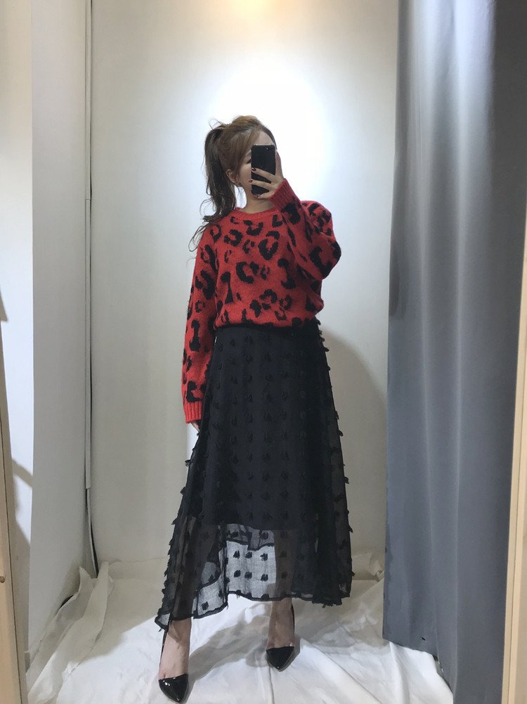 Flare lace skirt black neat woman look modern mode