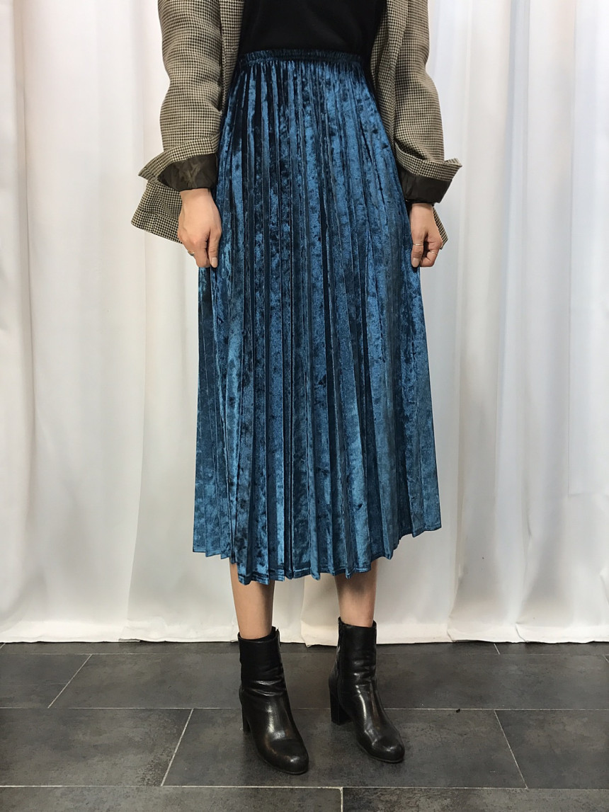 Velvet Pleated Long Skirt