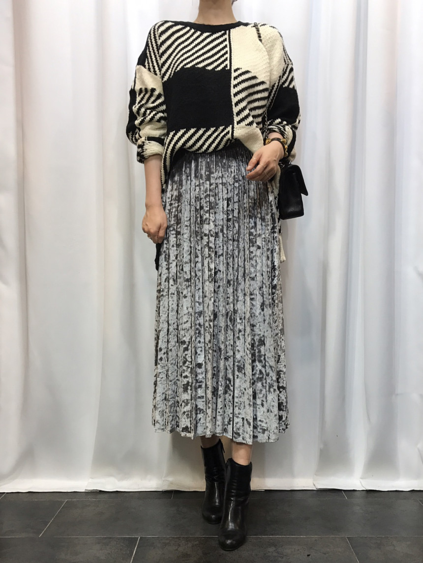 Velvet Pleated Long Skirt