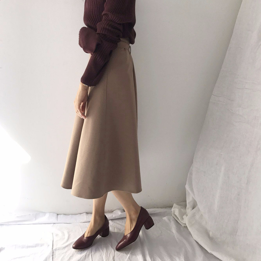 A line Long skirt Minimalist look Wedding fashion 