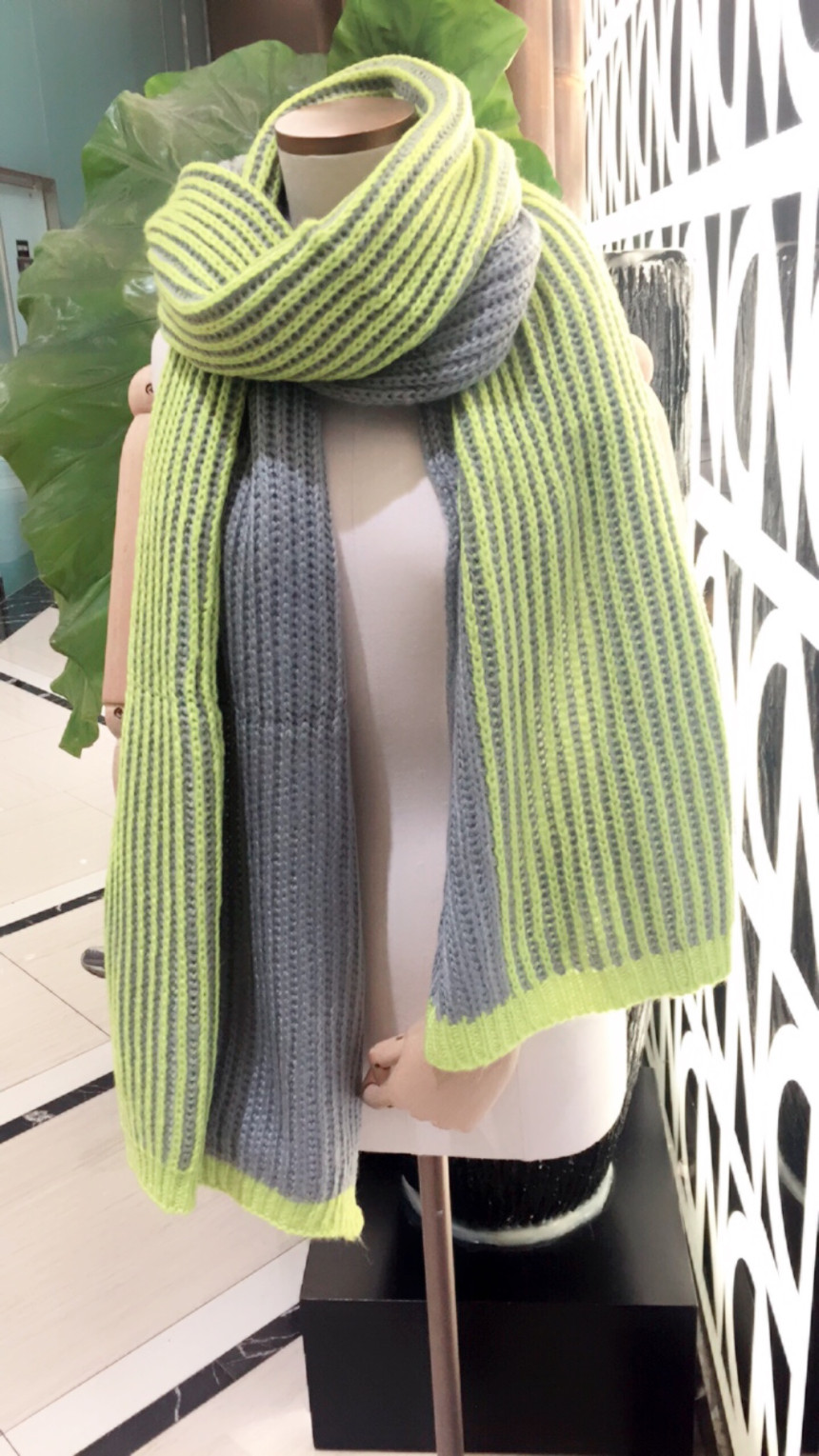 Louis Quatorz two-tone knit muffler SA3UHZ904