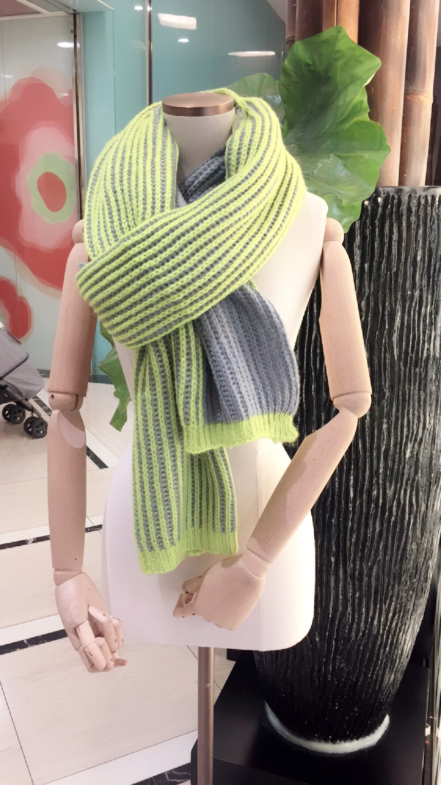 Louis Quatorz two-tone knit muffler SA3UHZ904