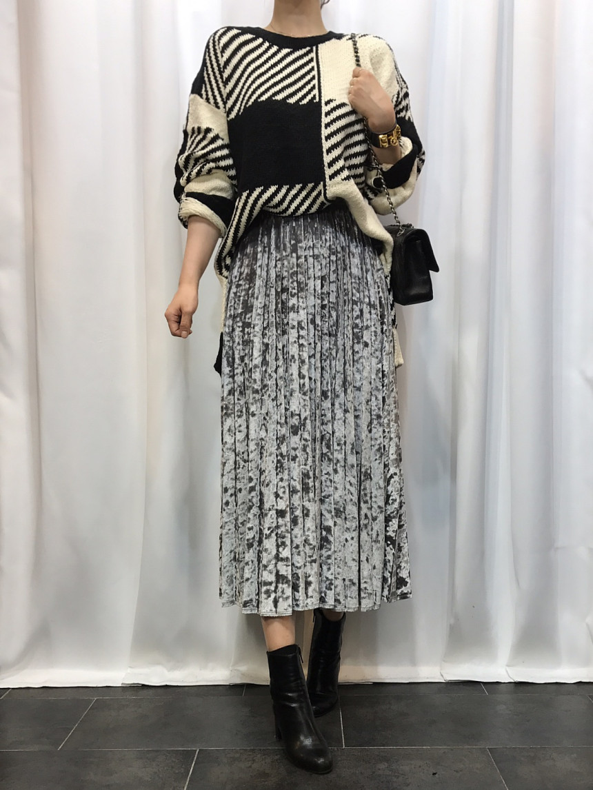 Velvet Pleated Long Skirt