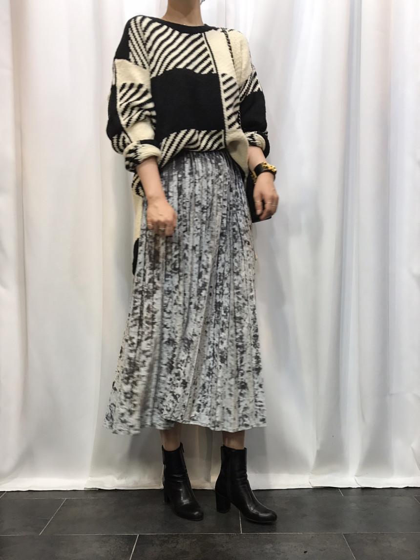 Velvet Pleated Long Skirt