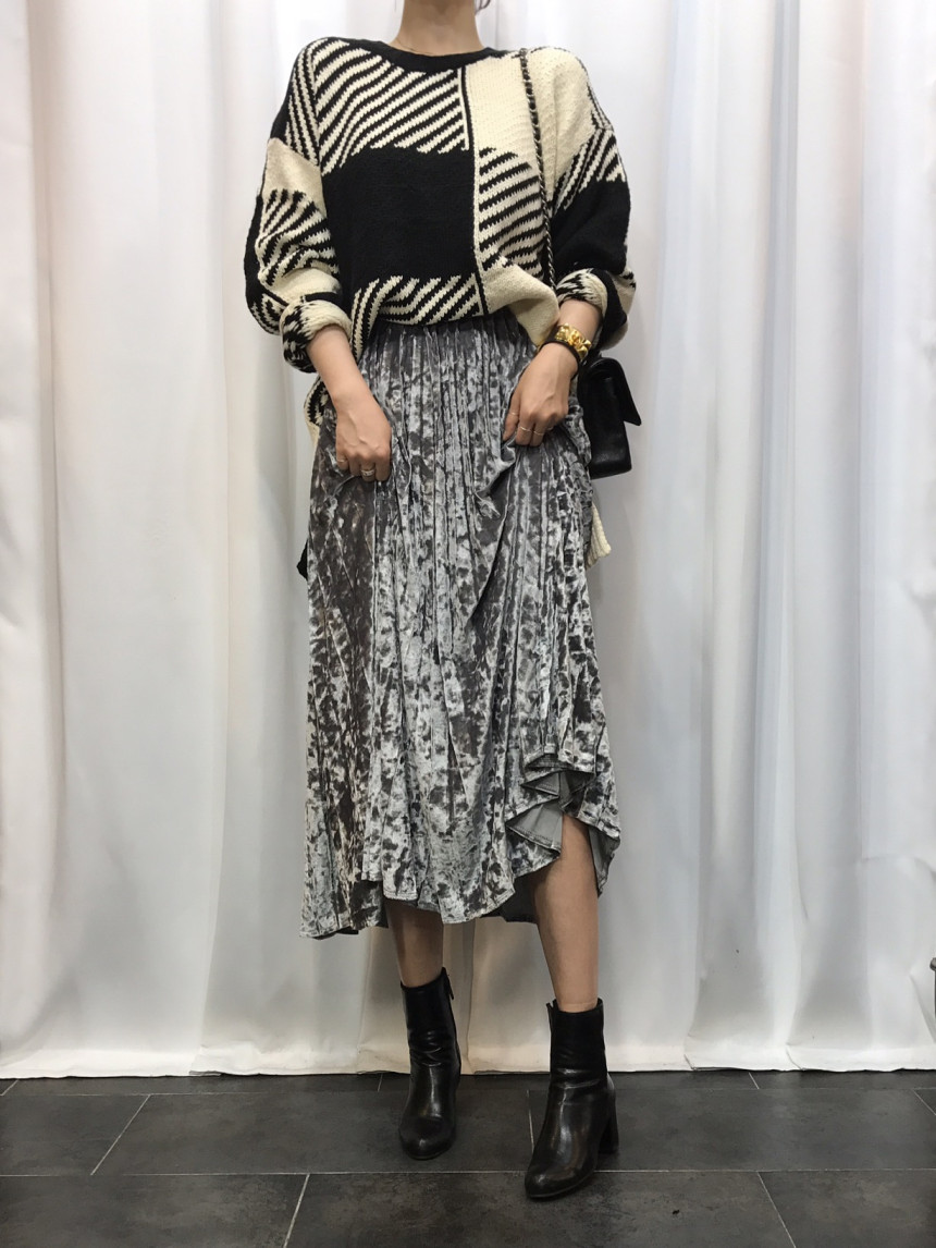 Velvet Pleated Long Skirt