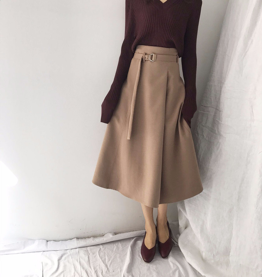 A line Long skirt Minimalist look Wedding fashion 