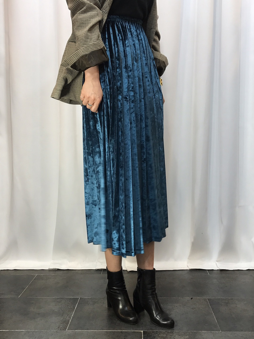 Velvet Pleated Long Skirt