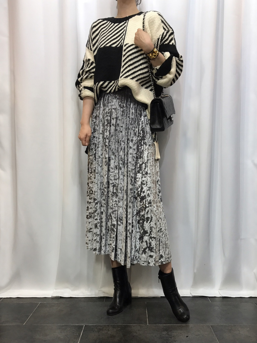 Velvet Pleated Long Skirt