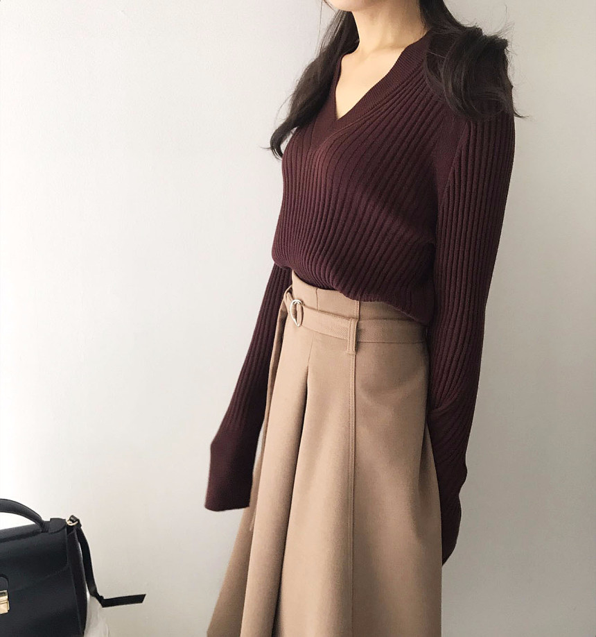 A line Long skirt Minimalist look Wedding fashion 