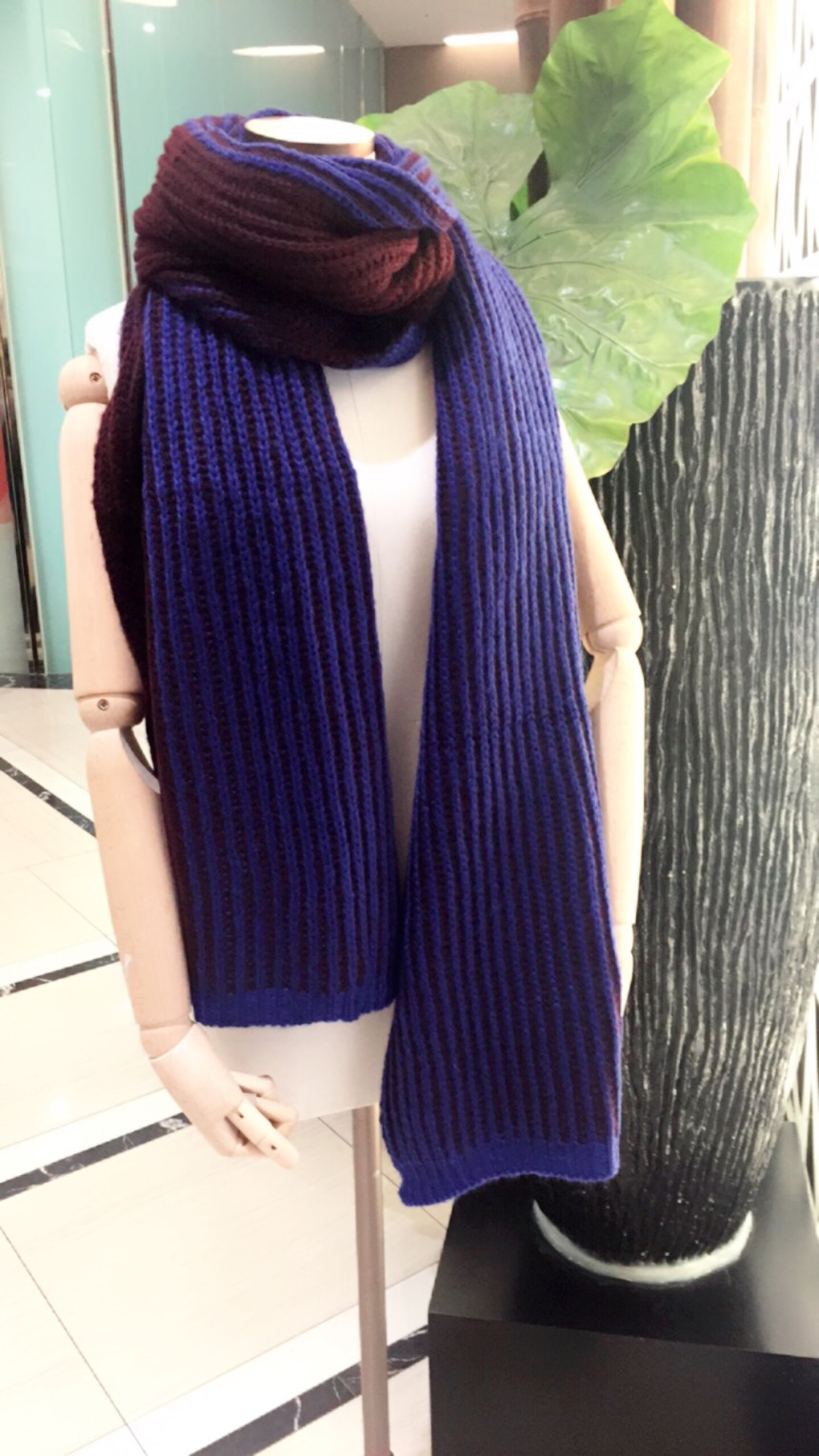 Louis Quatorz two-tone knit muffler SA3UHZ904