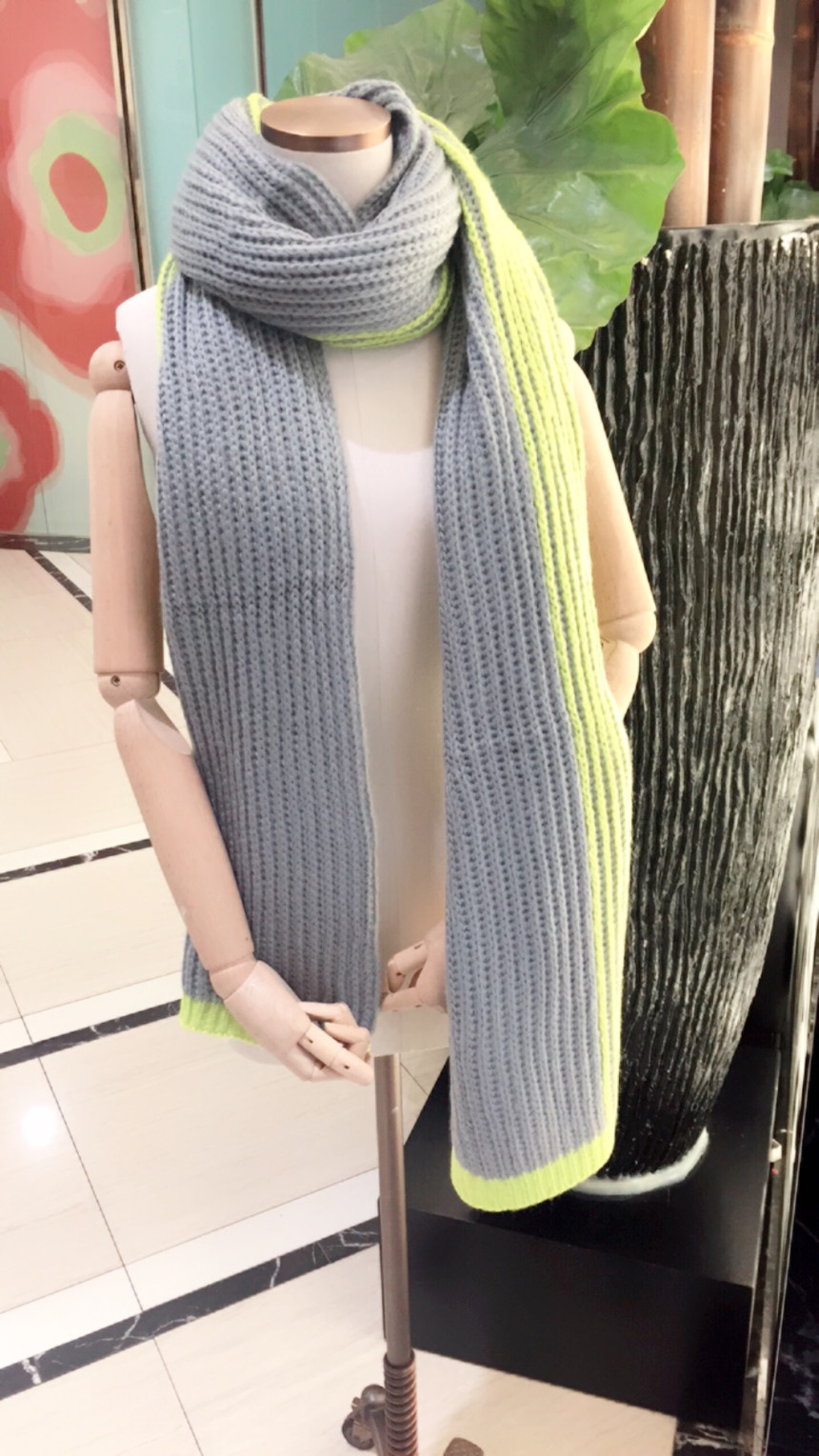 Louis Quatorz two-tone knit muffler SA3UHZ904