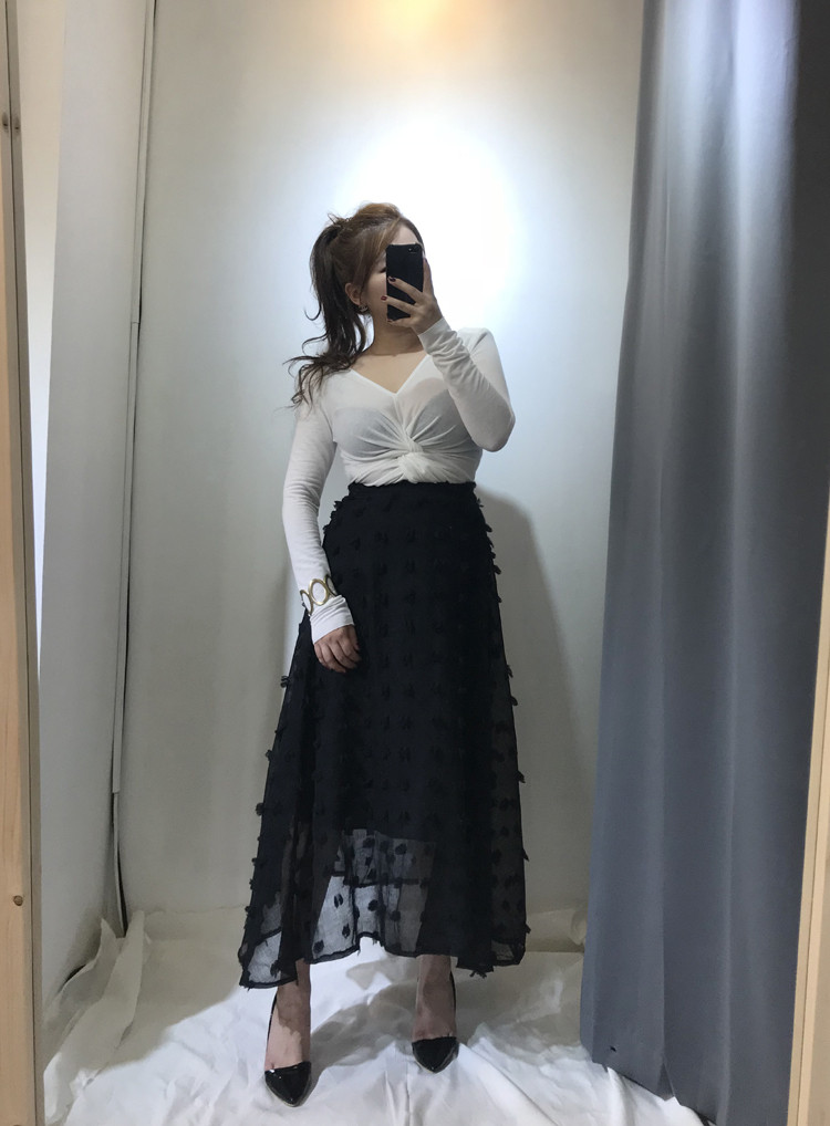 Flare lace skirt black neat woman look modern mode