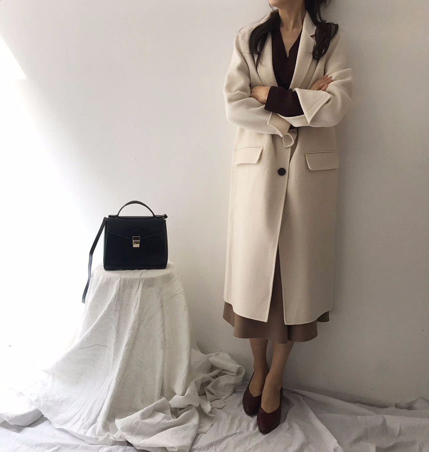 A line Long skirt Minimalist look Wedding fashion 