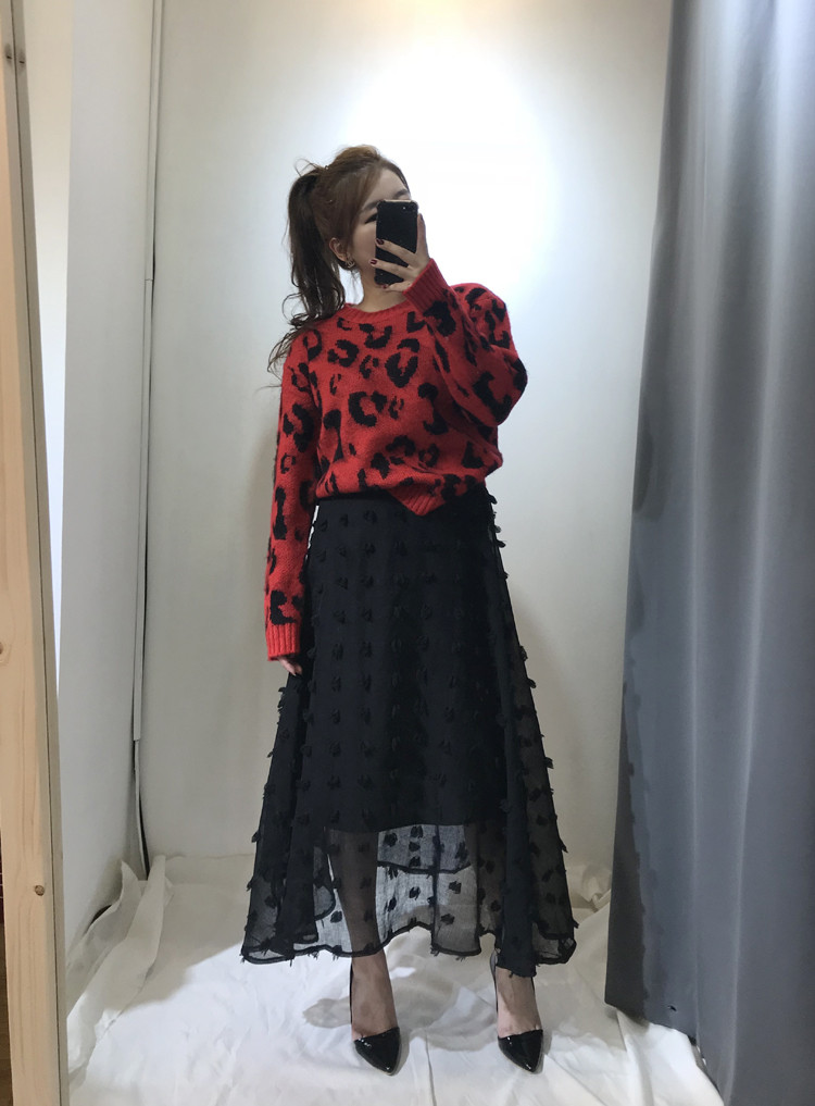 Flare lace skirt black neat woman look modern mode