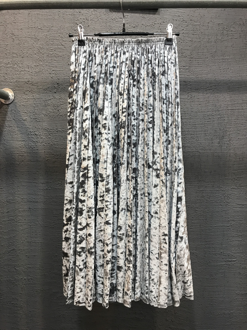 Velvet Pleated Long Skirt