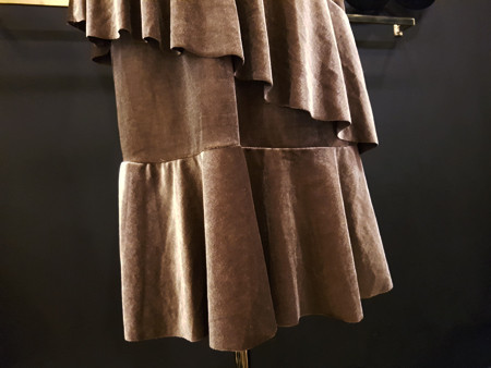 Velvet Unbalance Ruffle 2-stage canvas bending Lon